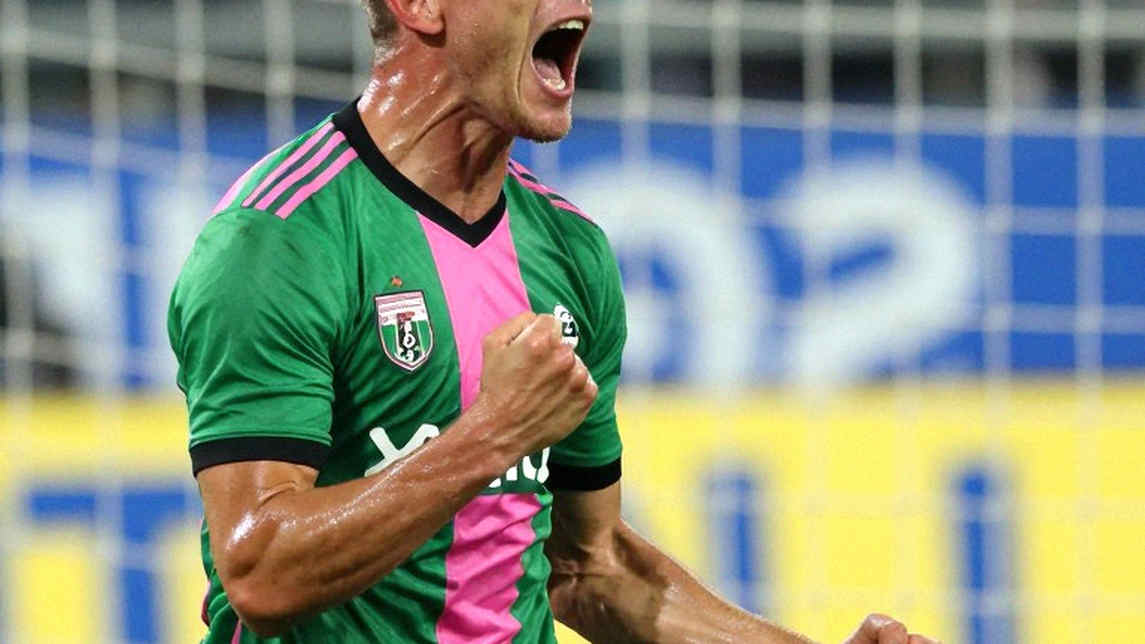 Pixel, Pie and an Empty Chair: What Was Written in Parken's 88th Minute Pixel, Pie and an Empty Chair: What Was Written in Parken's 88th Minute