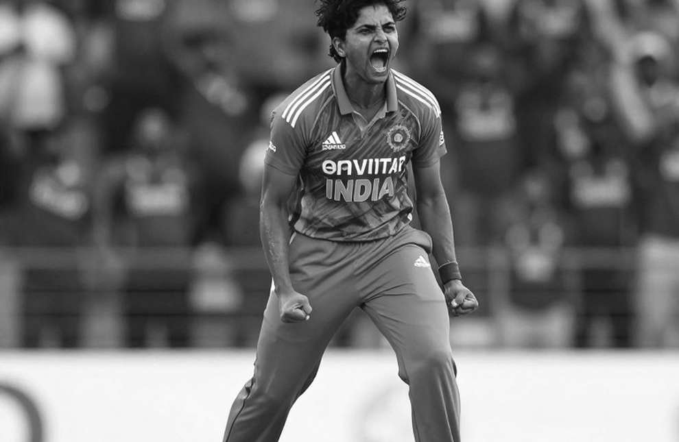 Bangladesh's Powerplay Geometry: The Window Signs Players, the Gaps Change the Game Bangladesh's Powerplay Geometry: The Window Signs Players, the Gaps Change the Game
